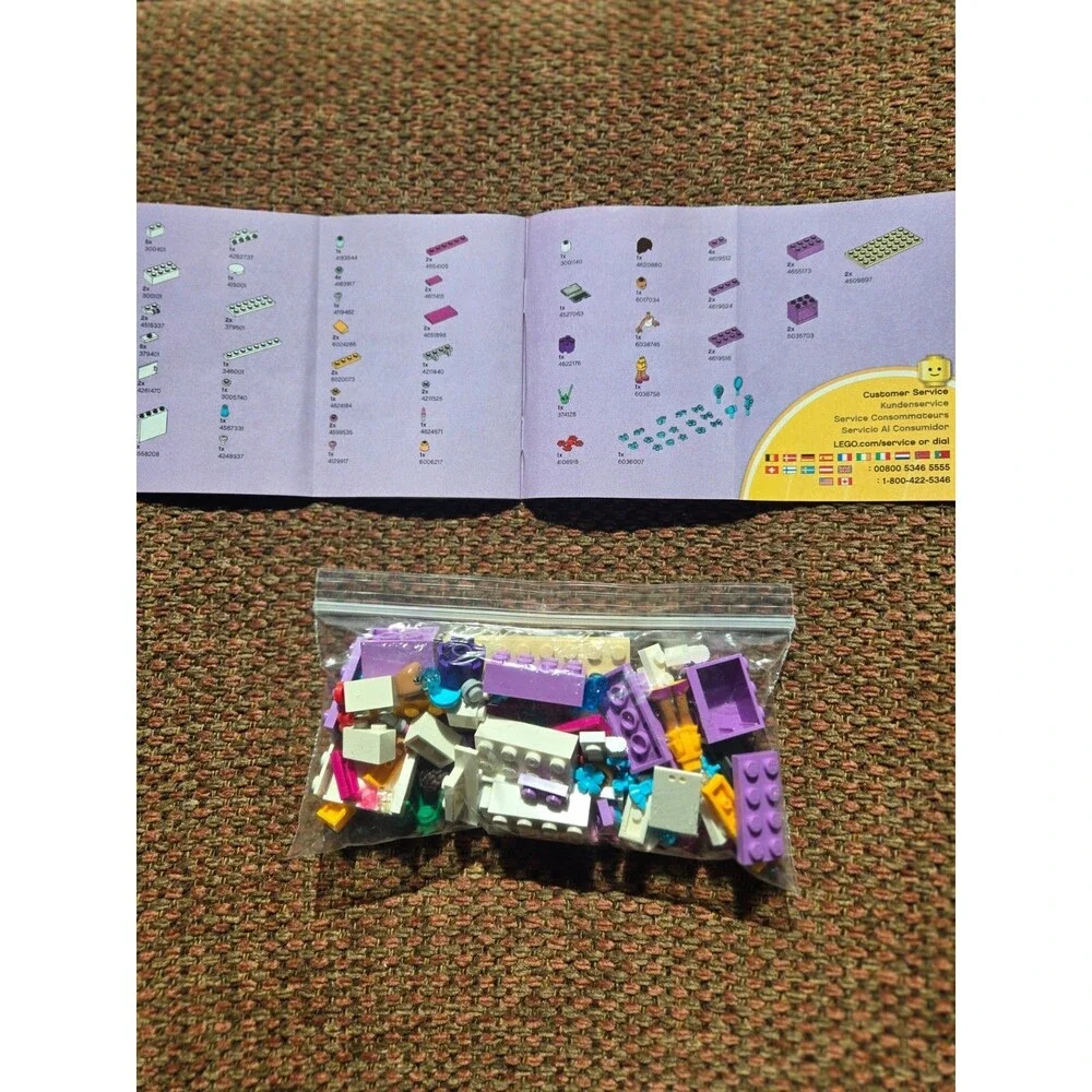 LEGO FRIENDS: Andrea's Bedroom (41009). Complete Set with Instruction. No Box.